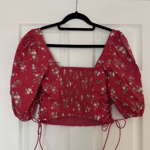 Abercrombie Cropped Floral Dark Pink Women’s Top - Medium - Picture 2 of 3